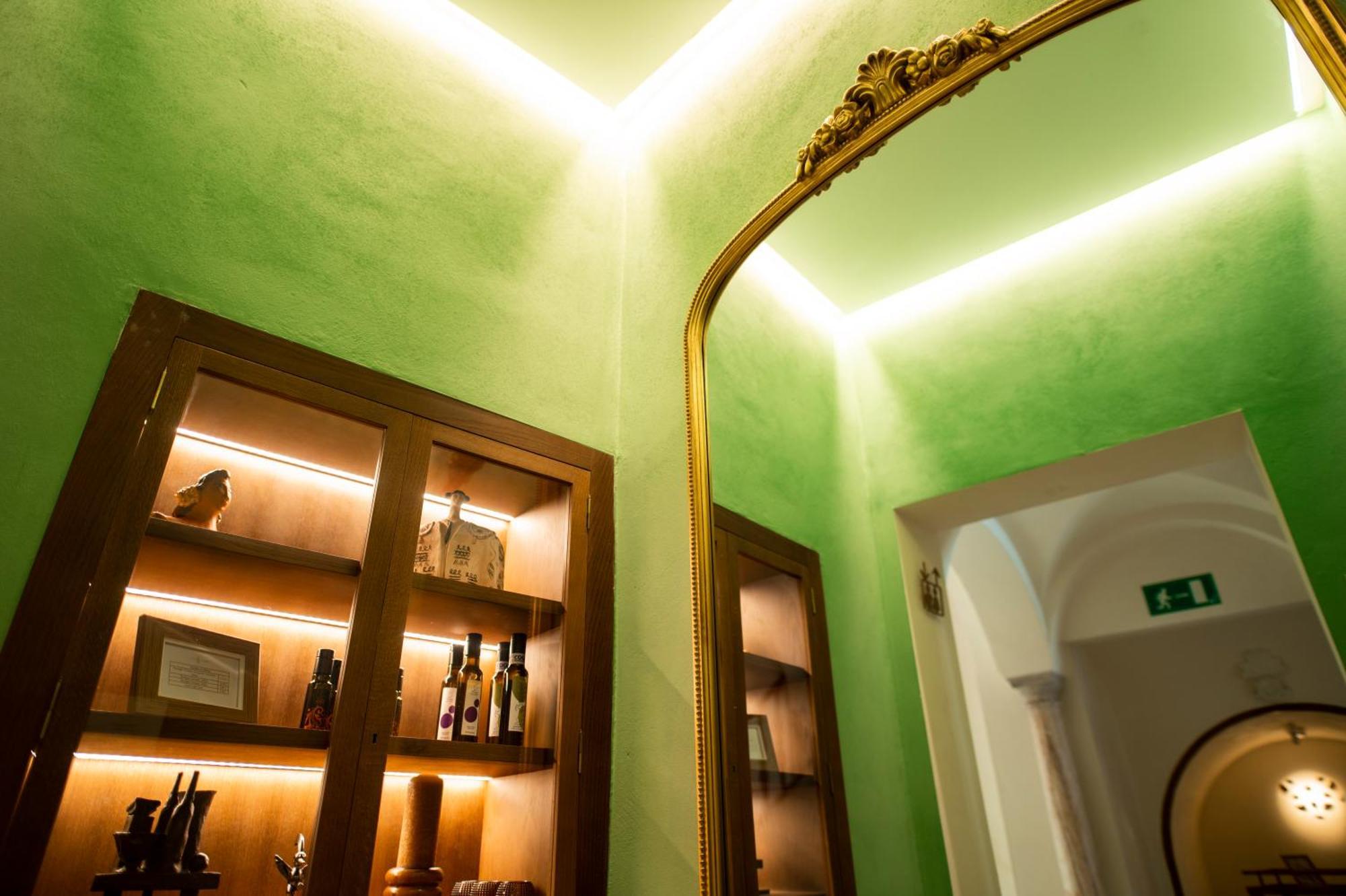 Legado Magdalena Hotel Seville Ngoại thất bức ảnh