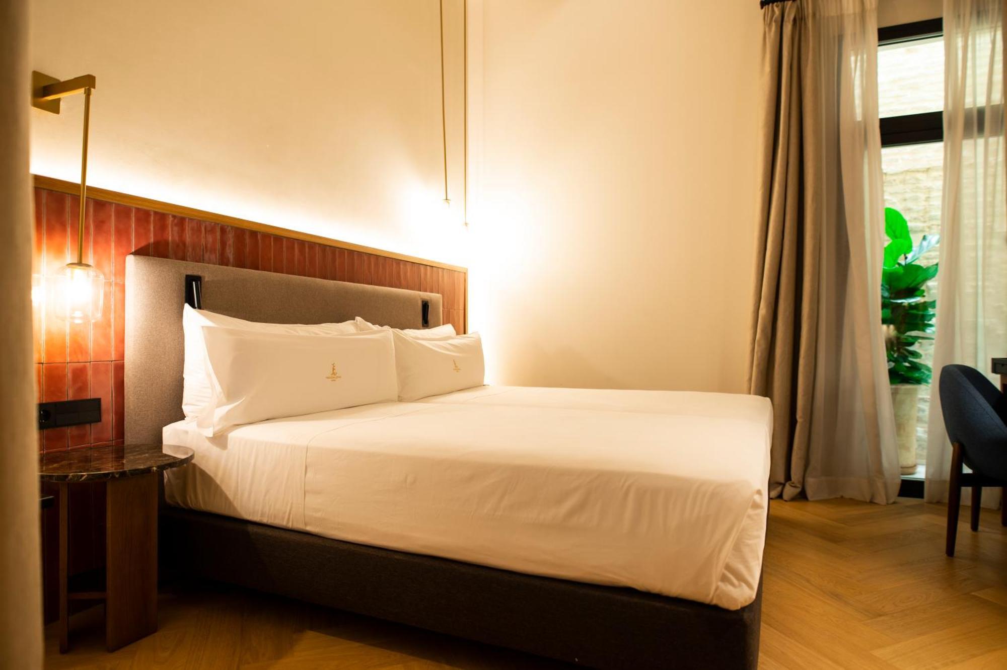 Legado Magdalena Hotel Seville Ngoại thất bức ảnh